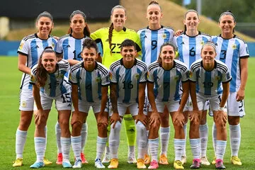 SELFEMANINAFUTBOL